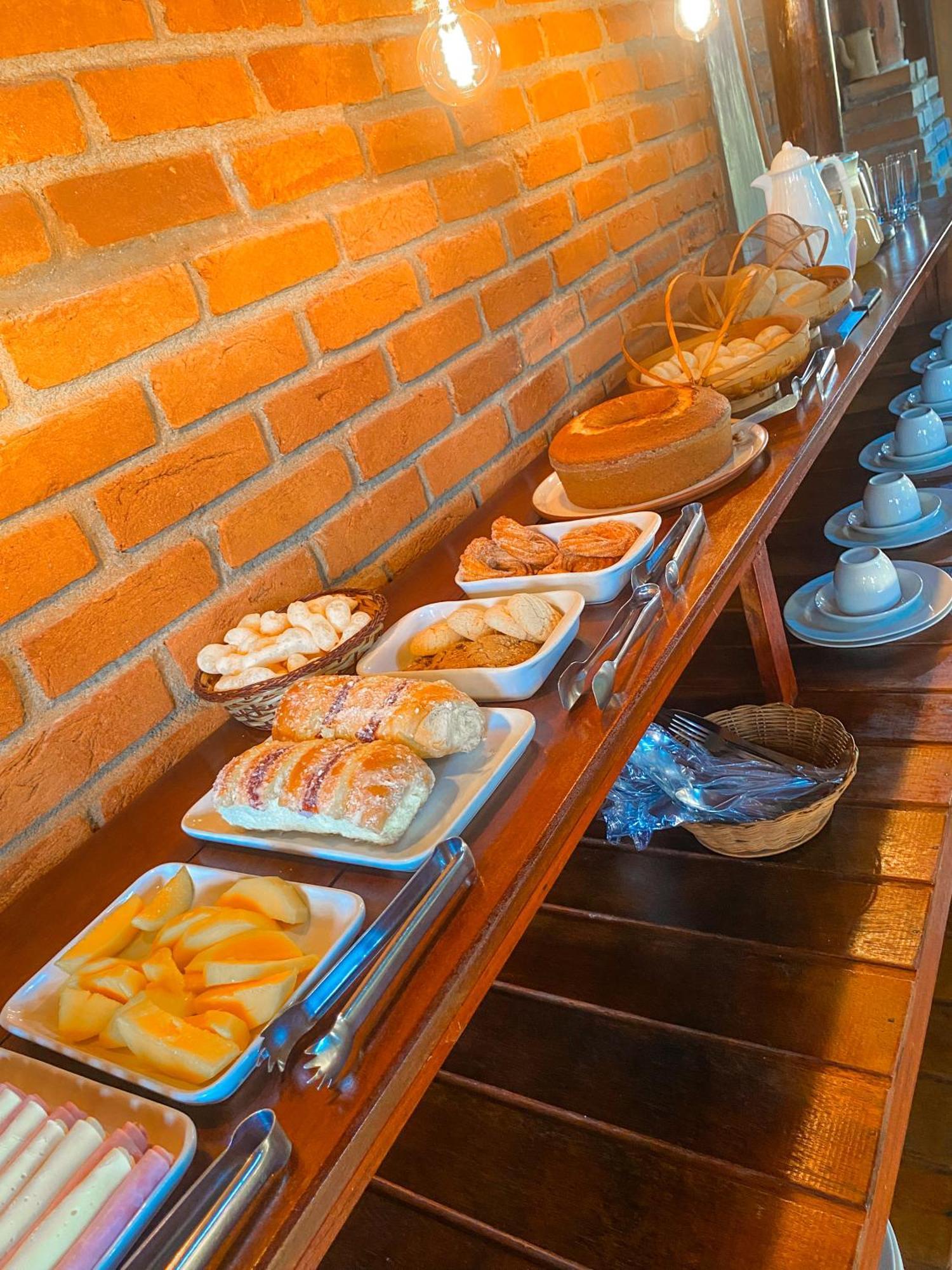 Pousada E Restaurante Casarao Паса Куатро Екстериор снимка